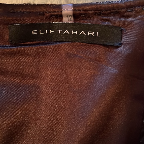 Elite tahari virgin wool skirt. - Picture 5 of 14